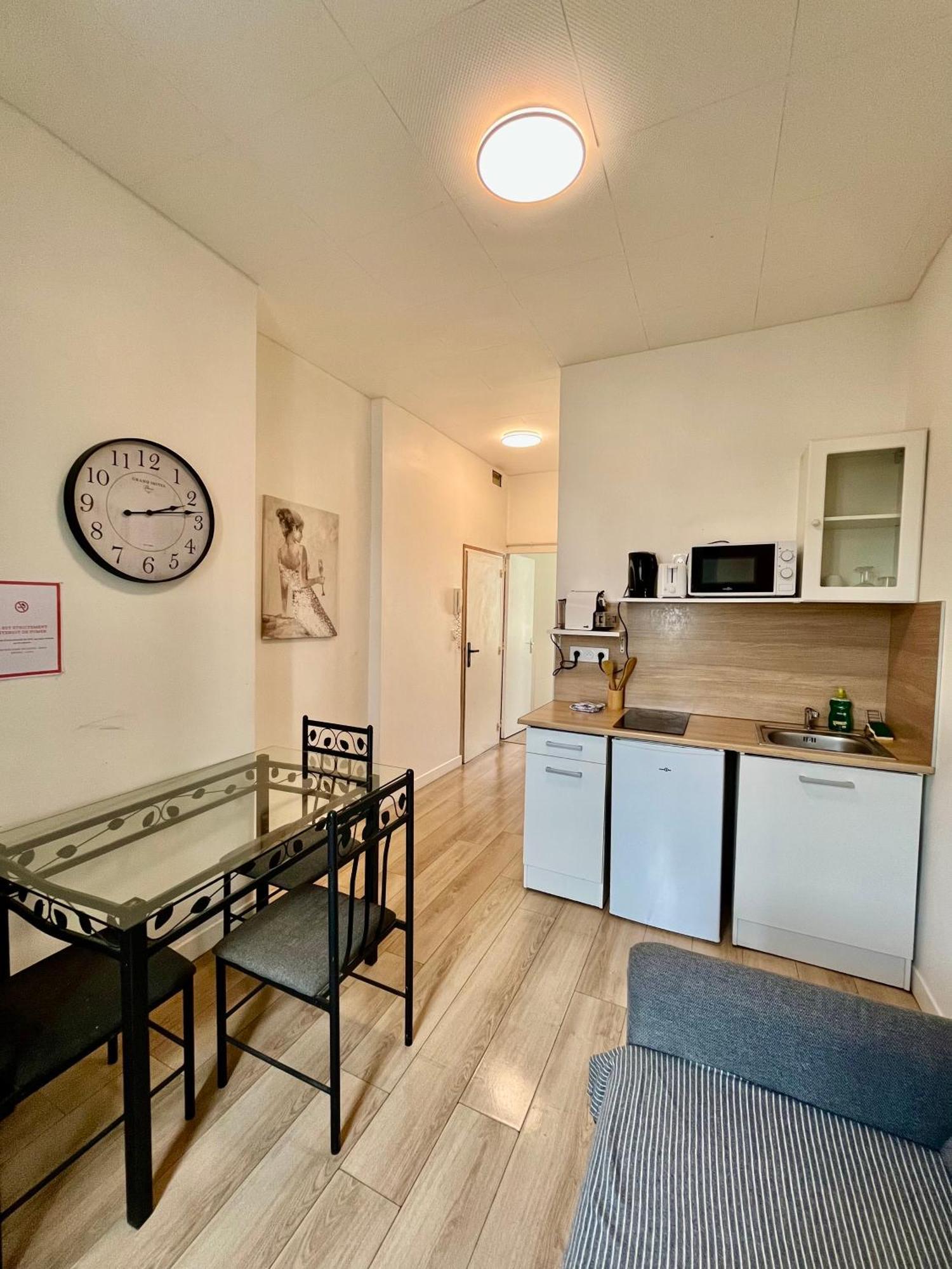 Appartement T2 Place Carnot -Dabnb Limoges Buitenkant foto